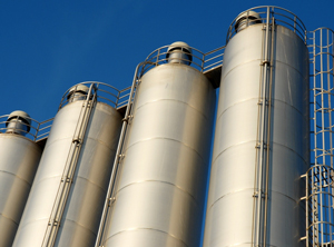 Cost effective solution to monitor the weight of 10 grain silos using wireless telemetery